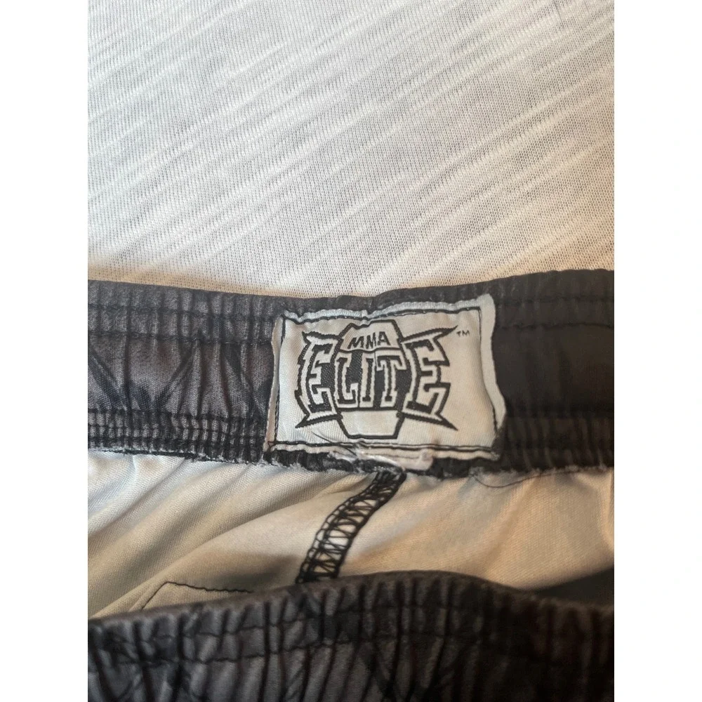 MMA ELITE Men's‎ Athletic Shorts Fight Training MMA Gear Black Red Chain